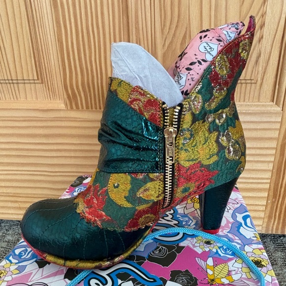NIB Irregular Choice Miaow Green Mustard Cat Themed Bootie Unique Heels EUR 38 - Picture 2 of 8